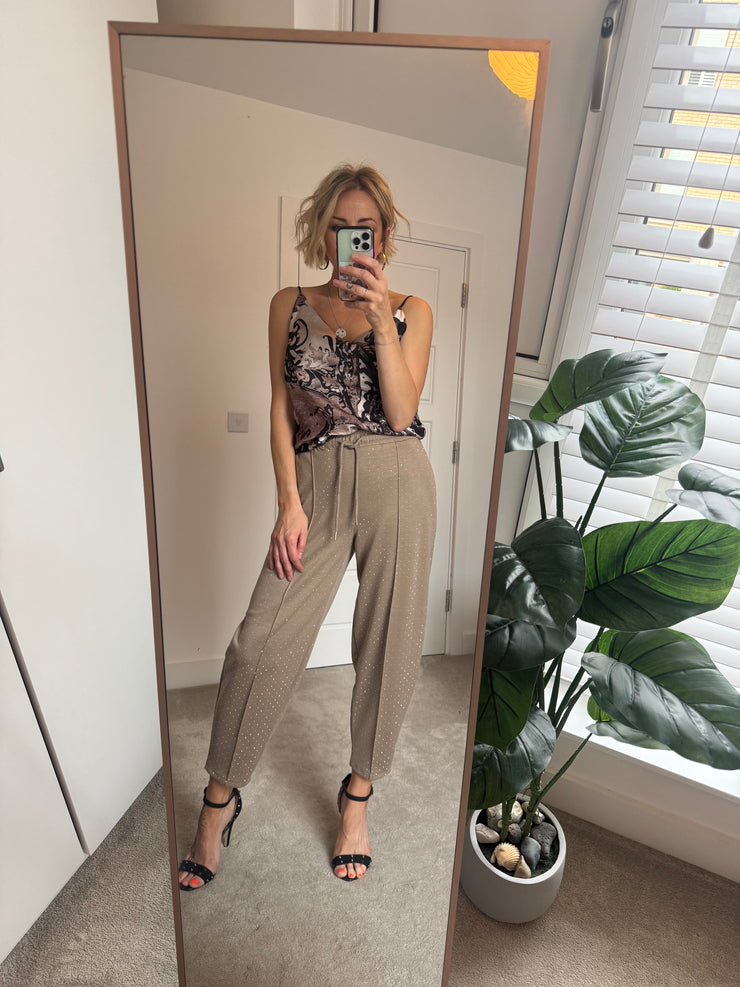 PRINTED COWL NECK CAMI