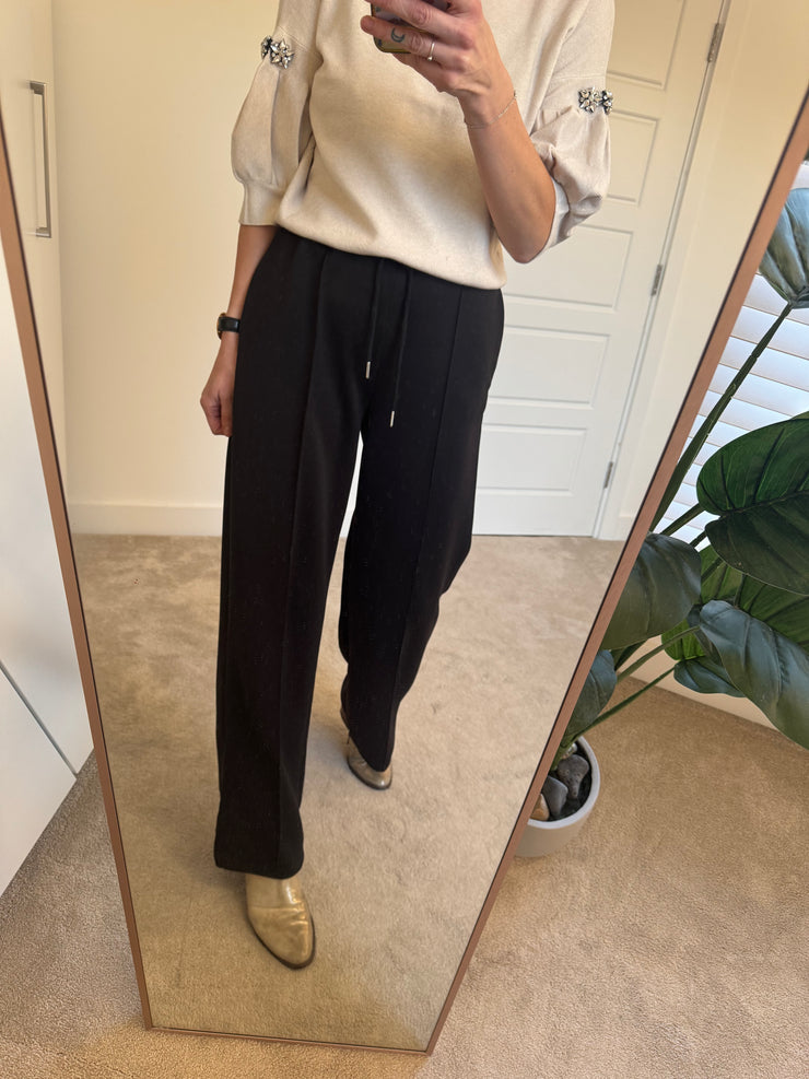 WIDE LEG RELAXED FIT TROUSER