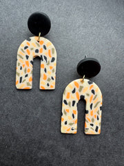 STATEMENT EARRING