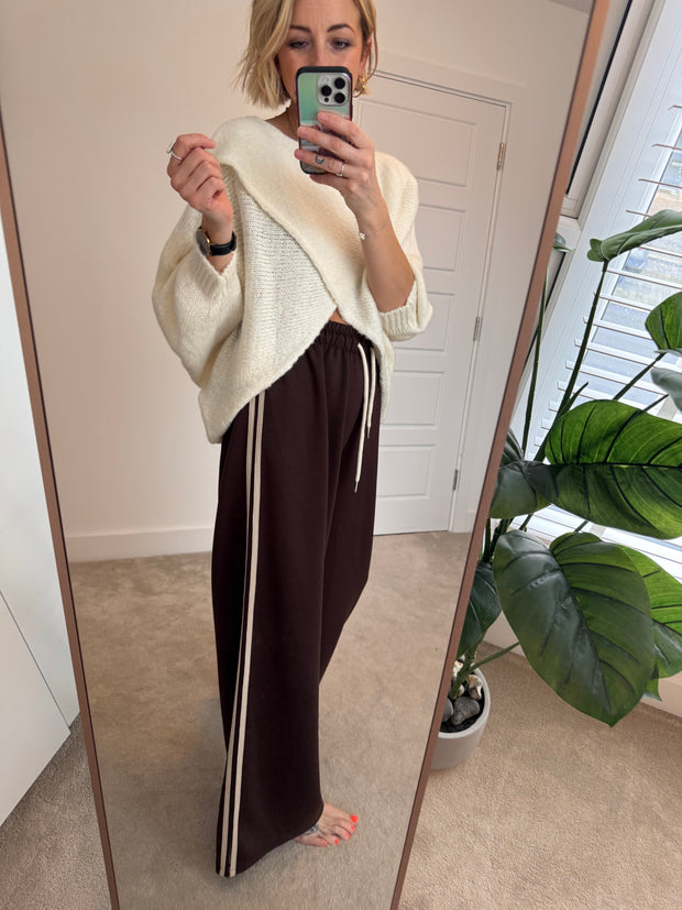 WRAP JUMPER IN CREAM