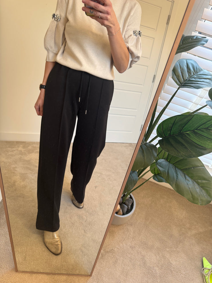 WIDE LEG RELAXED FIT TROUSER