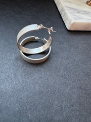 BRUSHED CHUNKY SILVER HOOP