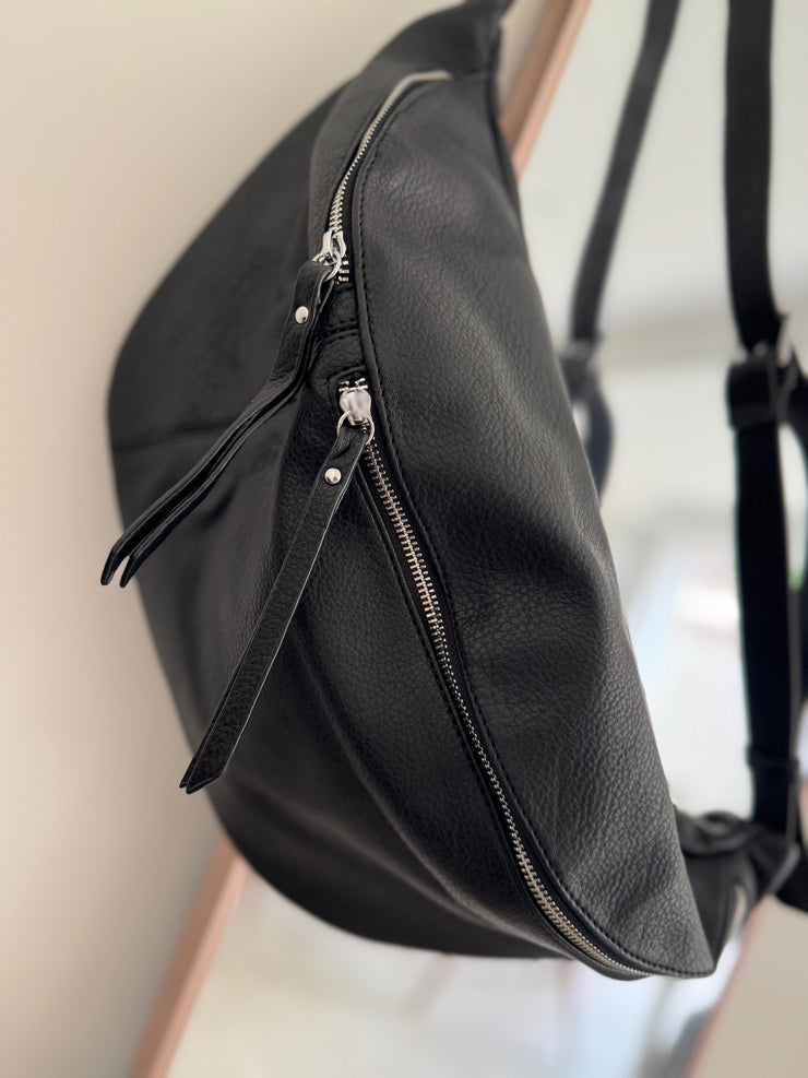 XL SLOUCH X-BODY BAG IN BLACK