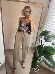 SPARKLE JOGGER IN FAWN