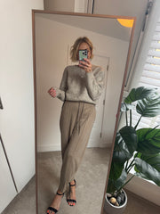 CLASP DETAIL JUMPER IN TAUPE