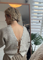 CLASP DETAIL JUMPER IN TAUPE