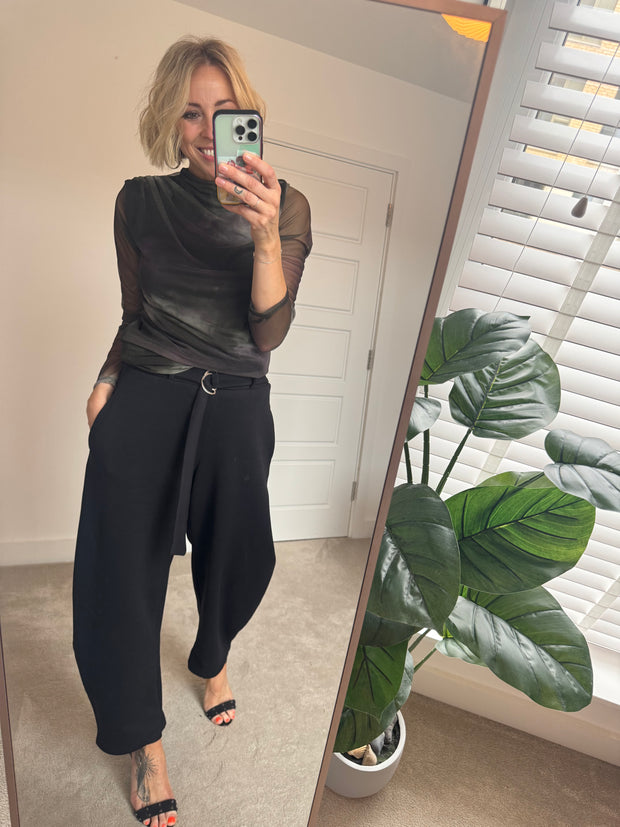 BALLOON TROUSER IN BLACK